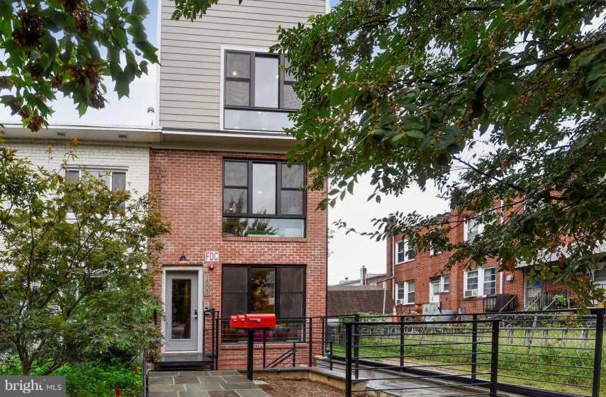 1503 K STREET, WASHINGTON, DC 20003, 2 Bedrooms Bedrooms, ,2 BathroomsBathrooms,Residential,Sold,1008348956