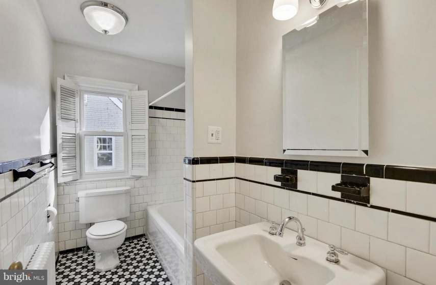 5430 30TH STREET, WASHINGTON, DC 20015, 4 Bedrooms Bedrooms, 11 Rooms Rooms,4 BathroomsBathrooms,Residential,Sold,DCDC186124