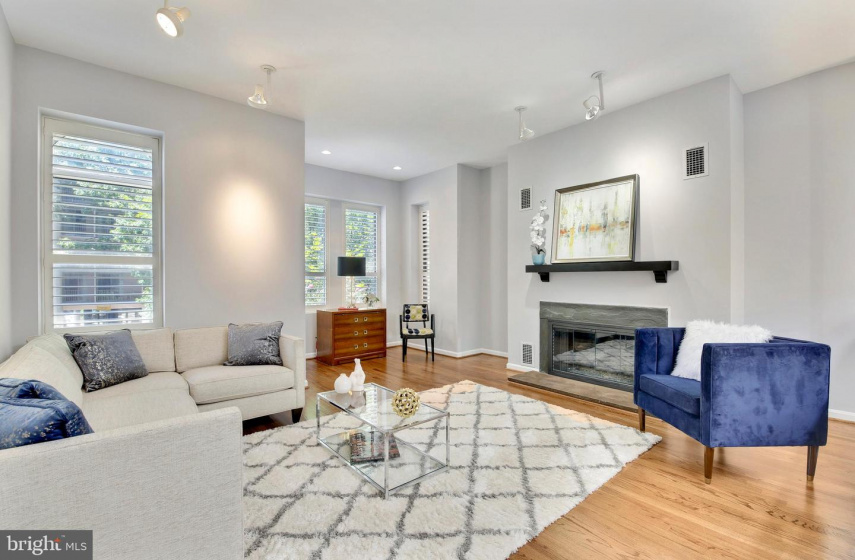 1001 NEW HAMPSHIRE AVENUE, WASHINGTON, DC 20037, 3 Bedrooms Bedrooms, ,4 BathroomsBathrooms,Residential,Sold,DCDC434822