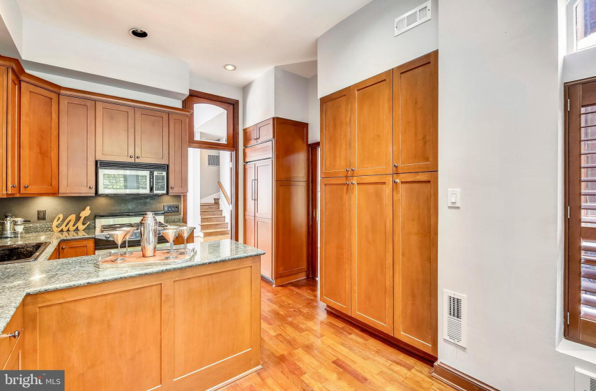 1001 NEW HAMPSHIRE AVENUE, WASHINGTON, DC 20037, 3 Bedrooms Bedrooms, ,4 BathroomsBathrooms,Residential,Sold,DCDC434822