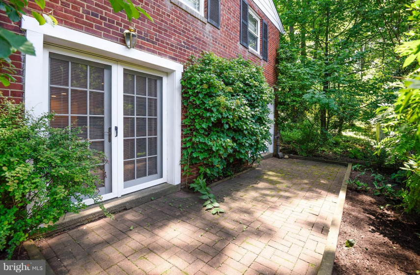 3331 MILITARY DRIVE, FALLS CHURCH, VA 22044, 3 Bedrooms Bedrooms, ,3 BathroomsBathrooms,Residential,Sold,1002222385