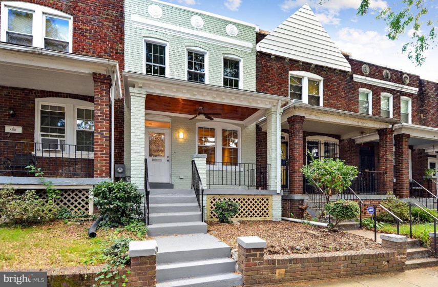 527 23RD PLACE, WASHINGTON, DC 20002, 2 Bedrooms Bedrooms, ,3 BathroomsBathrooms,Residential,Sold,1003765041