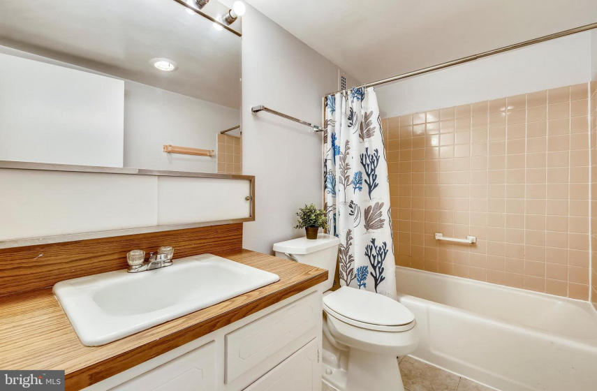 2201 L STREET, WASHINGTON, DC 20037, 1 Bedroom Bedrooms, ,1 BathroomBathrooms,Residential,Sold,DCDC100207