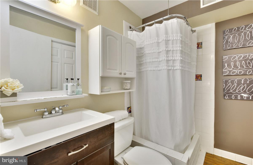 629 CONSTITUTION AVENUE, WASHINGTON, DC 20002, 1 Bedroom Bedrooms, ,2 BathroomsBathrooms,Residential,Sold,1000209078