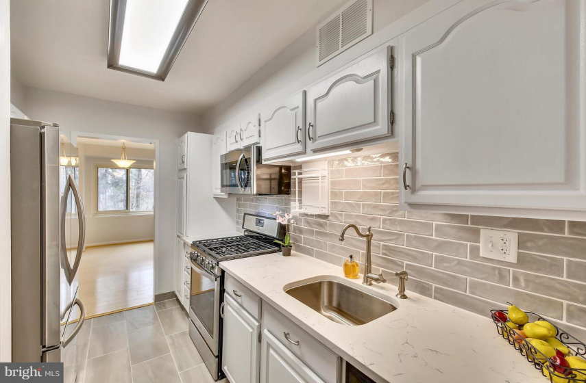 4201 CATHEDRAL AVENUE, WASHINGTON, DC 20016, 2 Bedrooms Bedrooms, ,1 BathroomBathrooms,Residential,Sold,1000341304