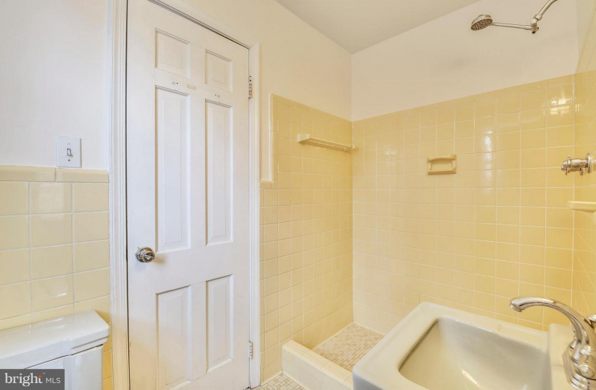 3803 INGOMAR STREET, WASHINGTON, DC 20015, 5 Bedrooms Bedrooms, ,2 BathroomsBathrooms,Residential,Sold,1000438606