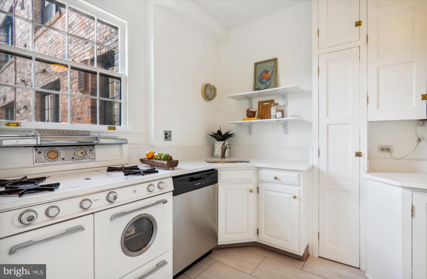 3041 SEDGWICK STREET, WASHINGTON, DC 20008, 2 Bedrooms Bedrooms, ,1 BathroomBathrooms,Residential,For Sale,DCDC2145306