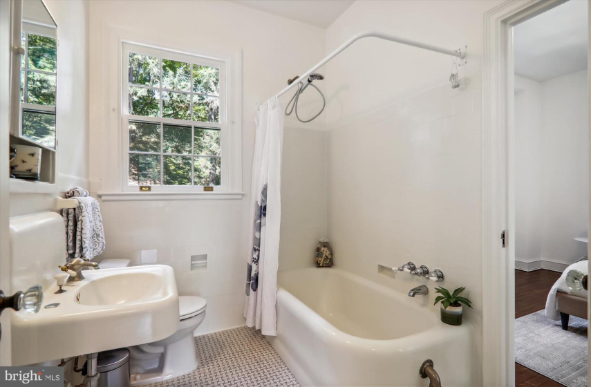 3041 SEDGWICK STREET, WASHINGTON, DC 20008, 2 Bedrooms Bedrooms, ,1 BathroomBathrooms,Residential,For Sale,DCDC2145306