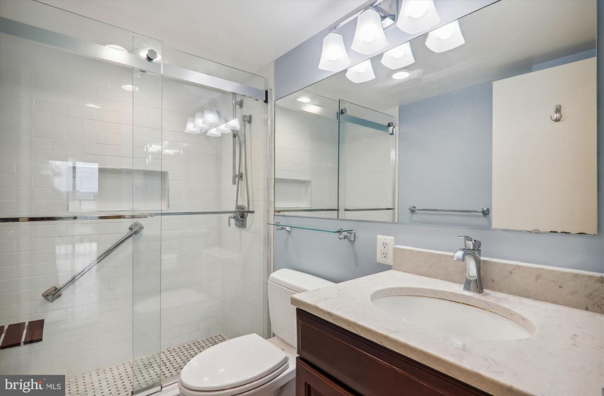 700 7TH STREET, WASHINGTON, DC 20024, 2 Bedrooms Bedrooms, ,2 BathroomsBathrooms,Residential,Sold,DCDC2157024