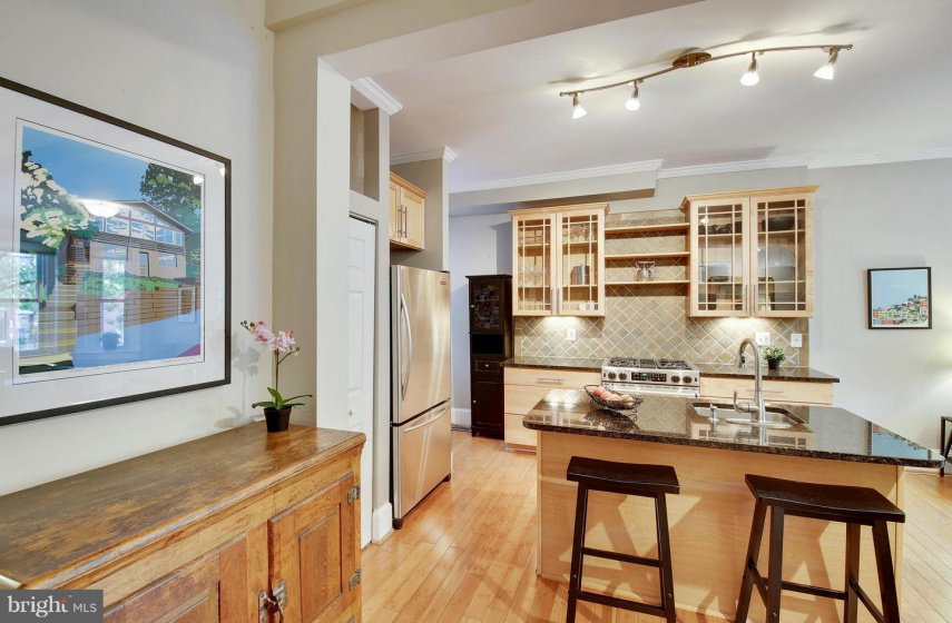 1705 EUCLID STREET, WASHINGTON, DC 20009, 2 Bedrooms Bedrooms, ,2 BathroomsBathrooms,Residential,Sold,1003698446